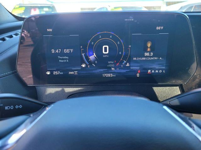 2025 Chevrolet Traverse AWD LT