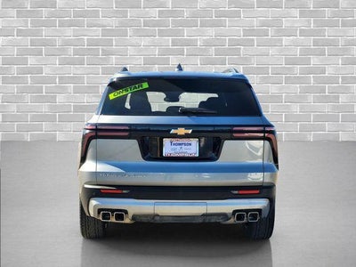 2025 Chevrolet Traverse AWD LT