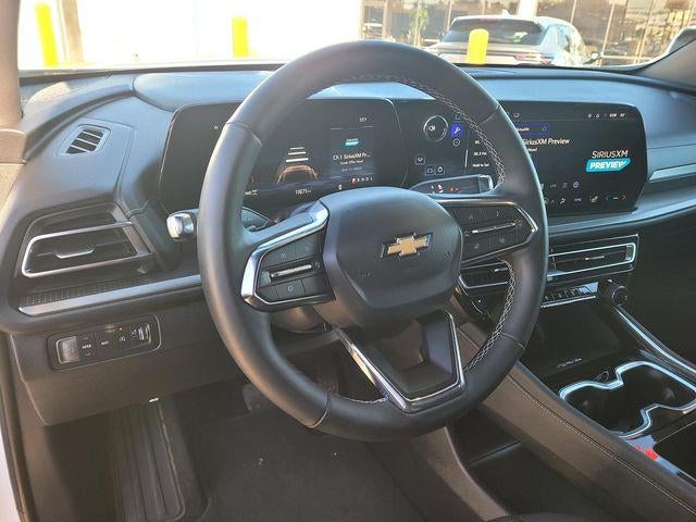 2025 Chevrolet Traverse AWD LT