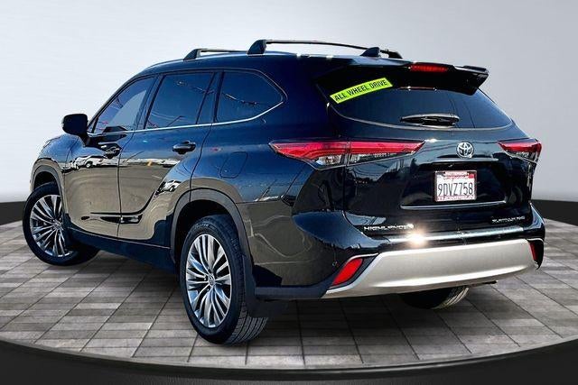 2022 Toyota Highlander Platinum