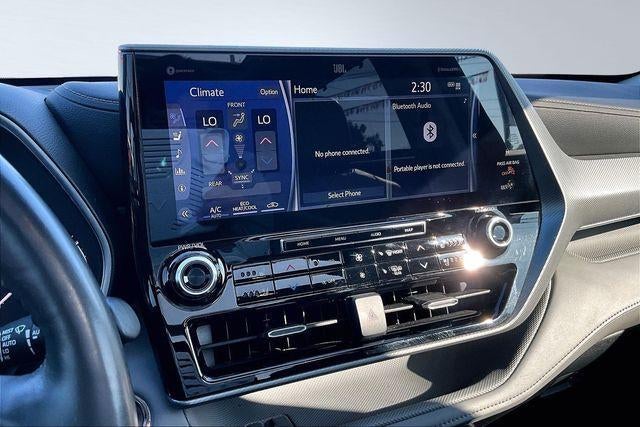 2022 Toyota Highlander Platinum