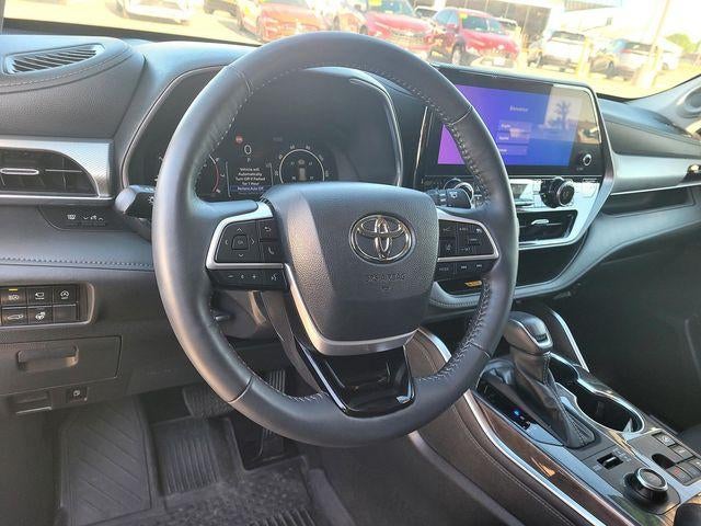 2024 Toyota Highlander Platinum