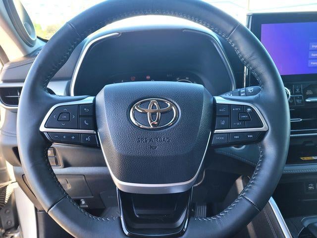 2024 Toyota Highlander Platinum