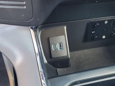 2023 Ford F-150 Lightning XLT
