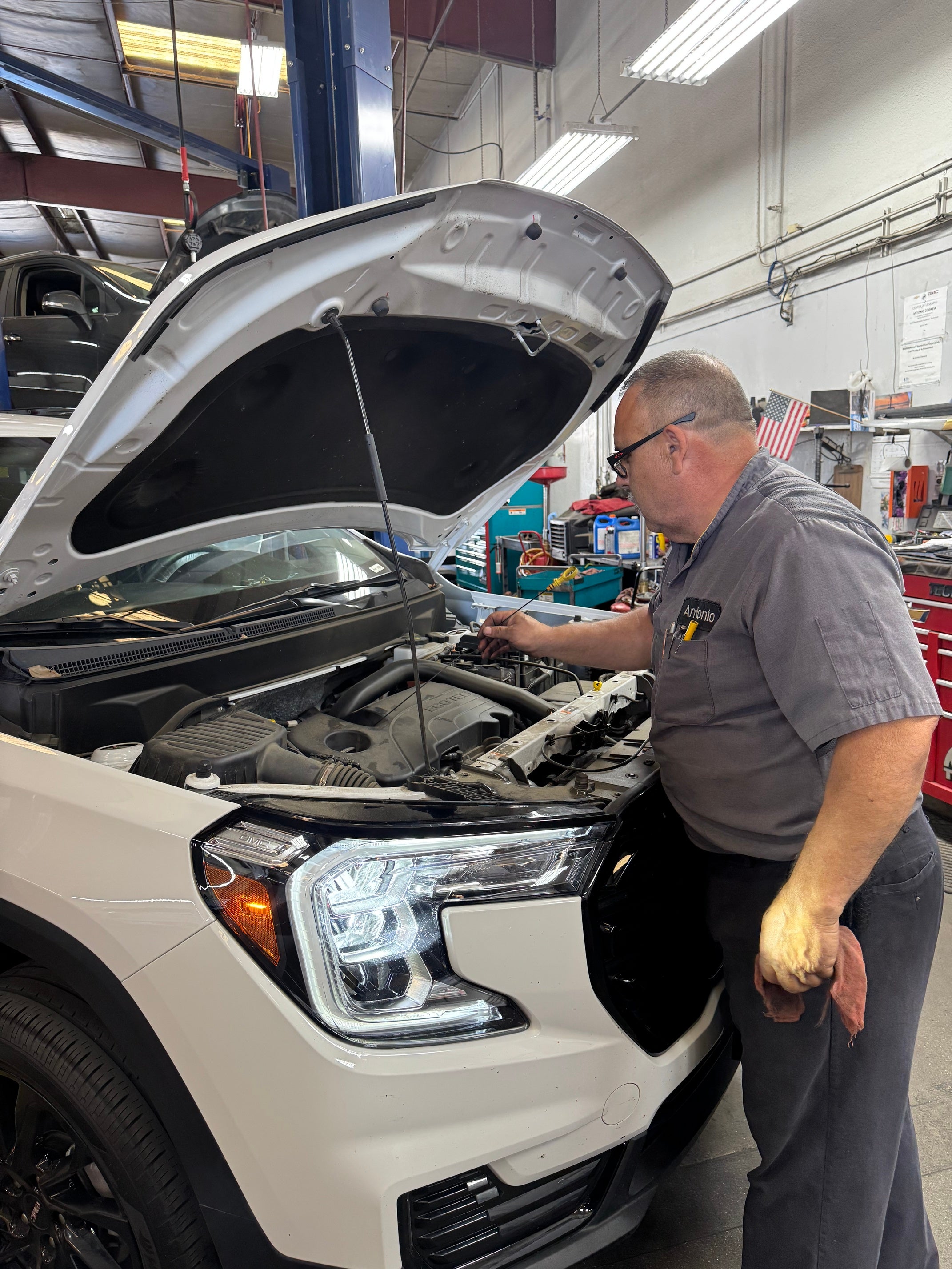 Friendly employee at Thompson Chevrolet Buick GMC